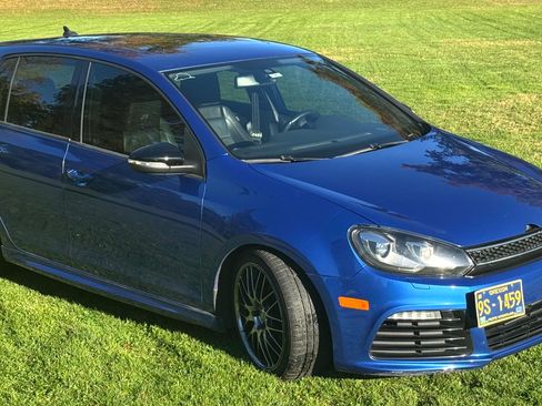Used 2012 Volkswagen Golf R 4-Door image 12