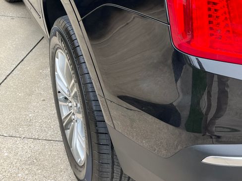 Used 2018 Cadillac XT5 Luxury w/ Driver Awareness Package image 16