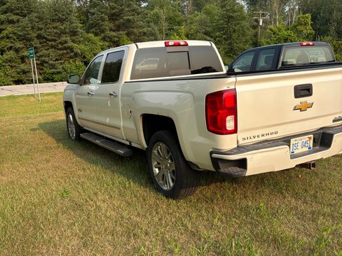 Used 2017 Chevrolet Silverado 1500 High Country AWD/4WD image 4