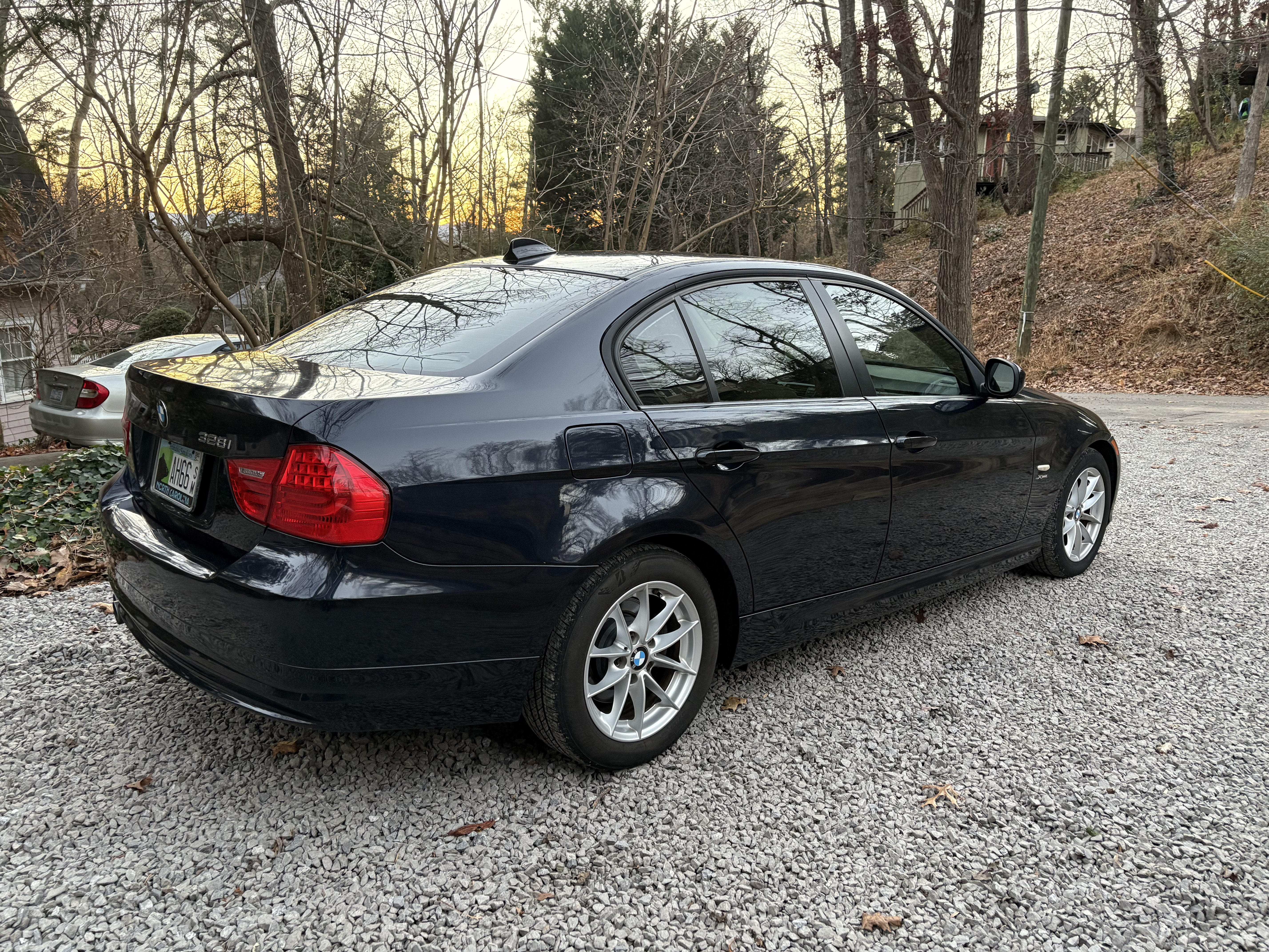 Used 2010 BMW 328i xDrive Sedan AWD/4WD image 15