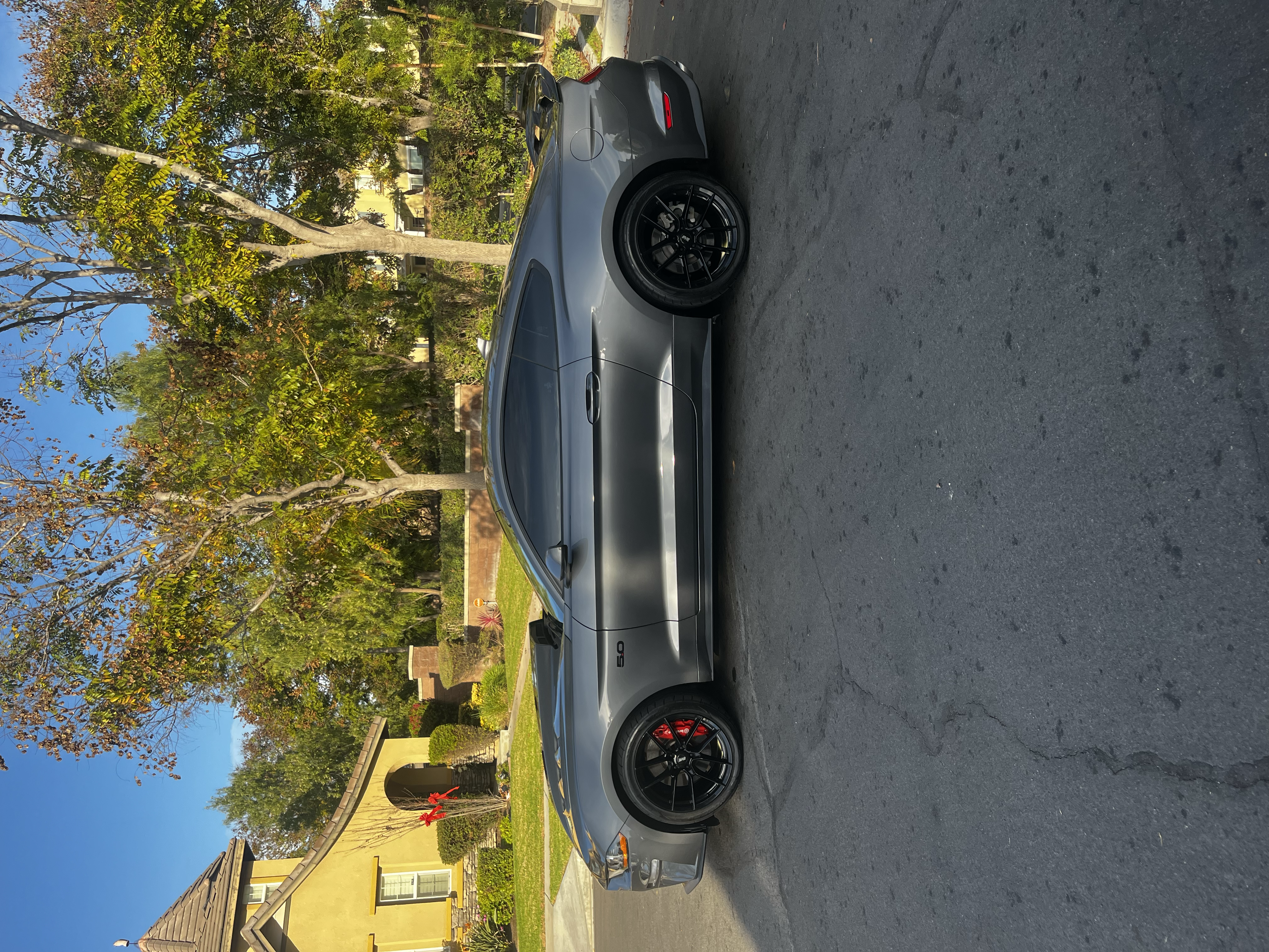 Used 2022 Ford Mustang GT Premium RWD image 4