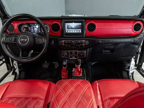 Used 2021 Jeep Gladiator Sport image 16
