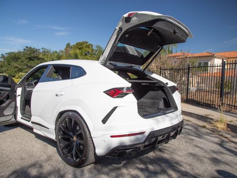 Used 2021 Lamborghini Urus image 20