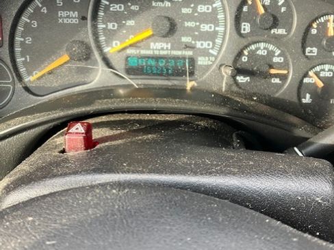 Used 2000 Chevrolet Silverado 1500 4x4 Regular Cab w/ Firm Ride Suspension Pkg image 6