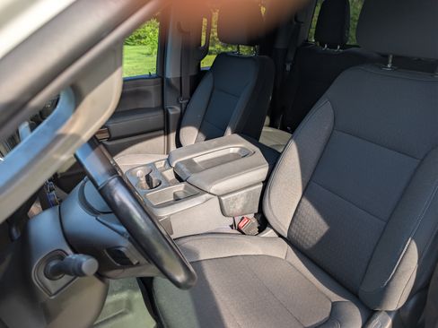 Used 2021 Chevrolet Silverado 2500 LT w/ Convenience Package AWD/4WD image 13