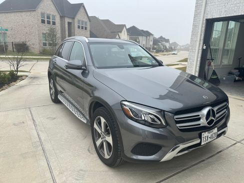 Used 2019 Mercedes-Benz GLC 300 image 4