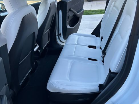 Used 2023 Tesla Model Y Long Range image 11