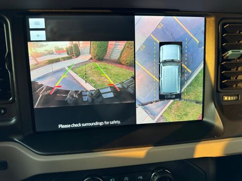 Used 2023 Ford Bronco Wildtrak image 23