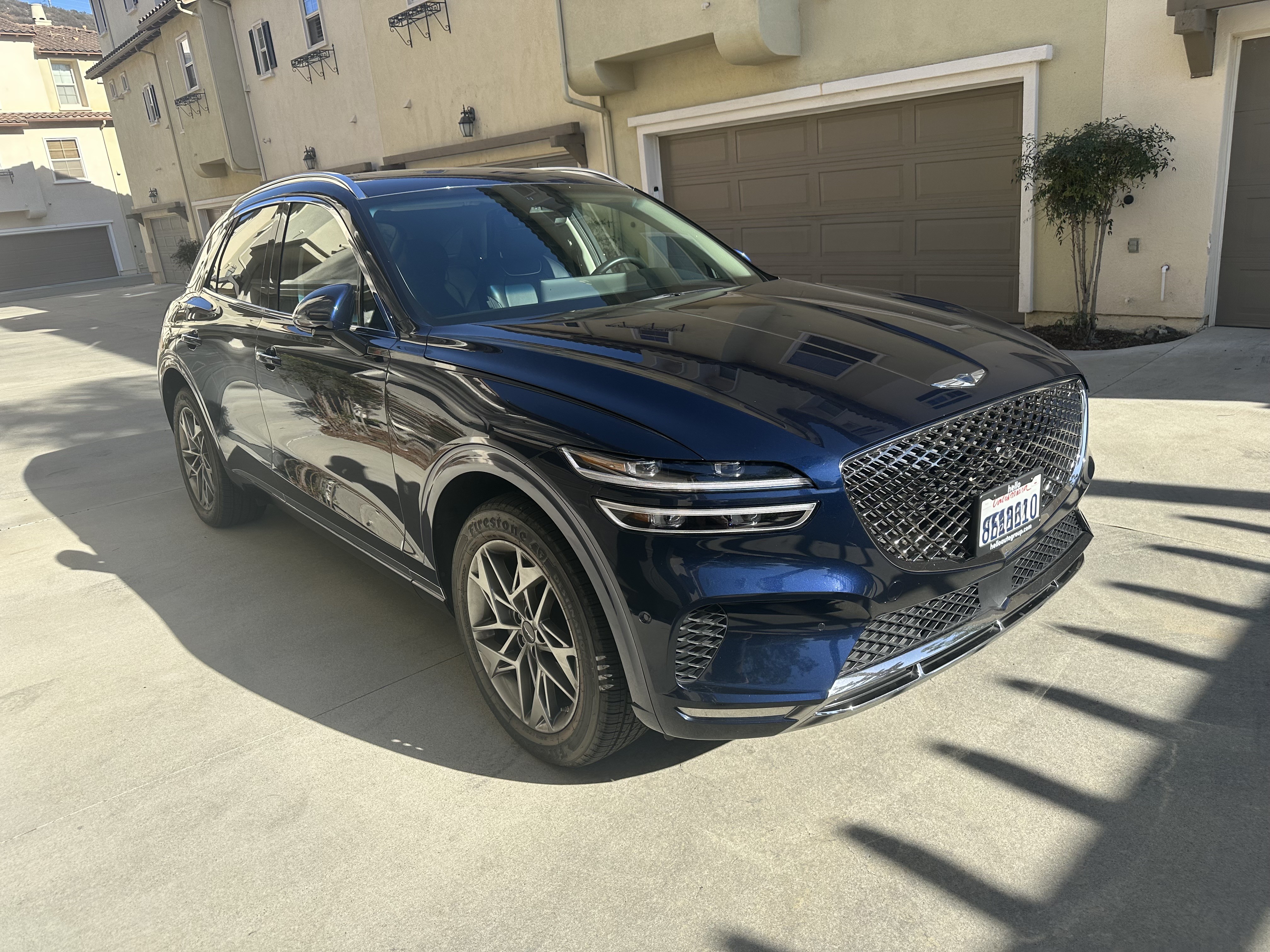 Used 2022 Genesis GV70 2.5T w/ Advanced Package AWD/4WD image 2