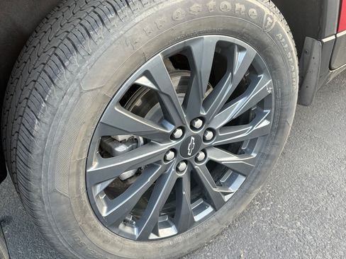 Used 2022 Chevrolet Traverse RS w/ LPO, Floor Liner Package AWD/4WD image 11