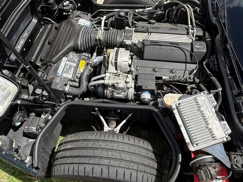 Used 1994 Chevrolet Corvette Convertible image 28