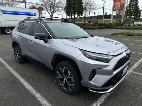 Used 2023 Toyota RAV4 XSE w/ Weather Package image 9