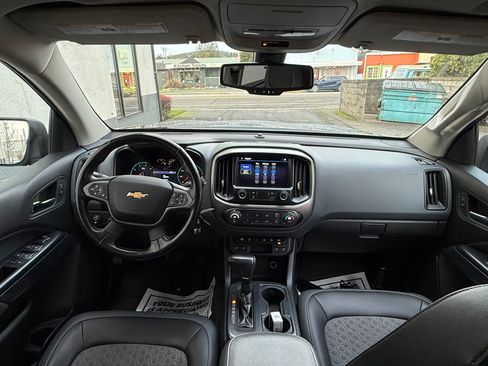 Used 2020 Chevrolet Colorado Z71 image 17