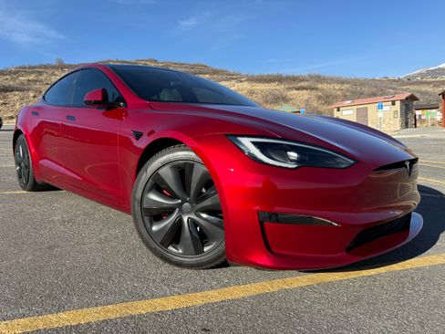 Used 2024 Tesla Model S Plaid image 16