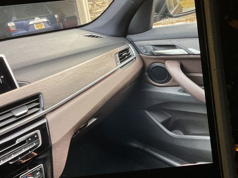 Used 2017 BMW X1 xDrive28i image 10