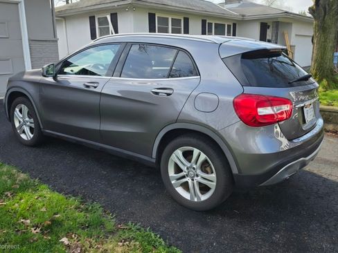 Used 2018 Mercedes-Benz GLA 250 4MATIC image 2