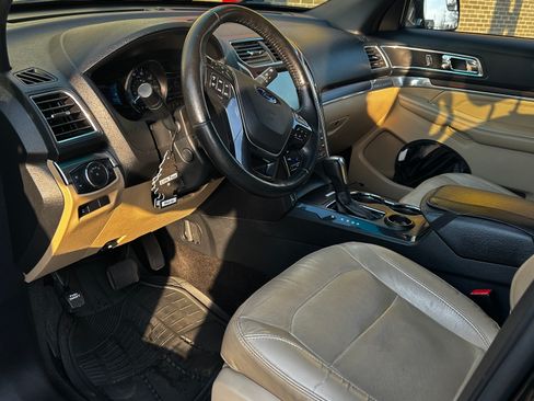 Used 2016 Ford Explorer Limited image 11