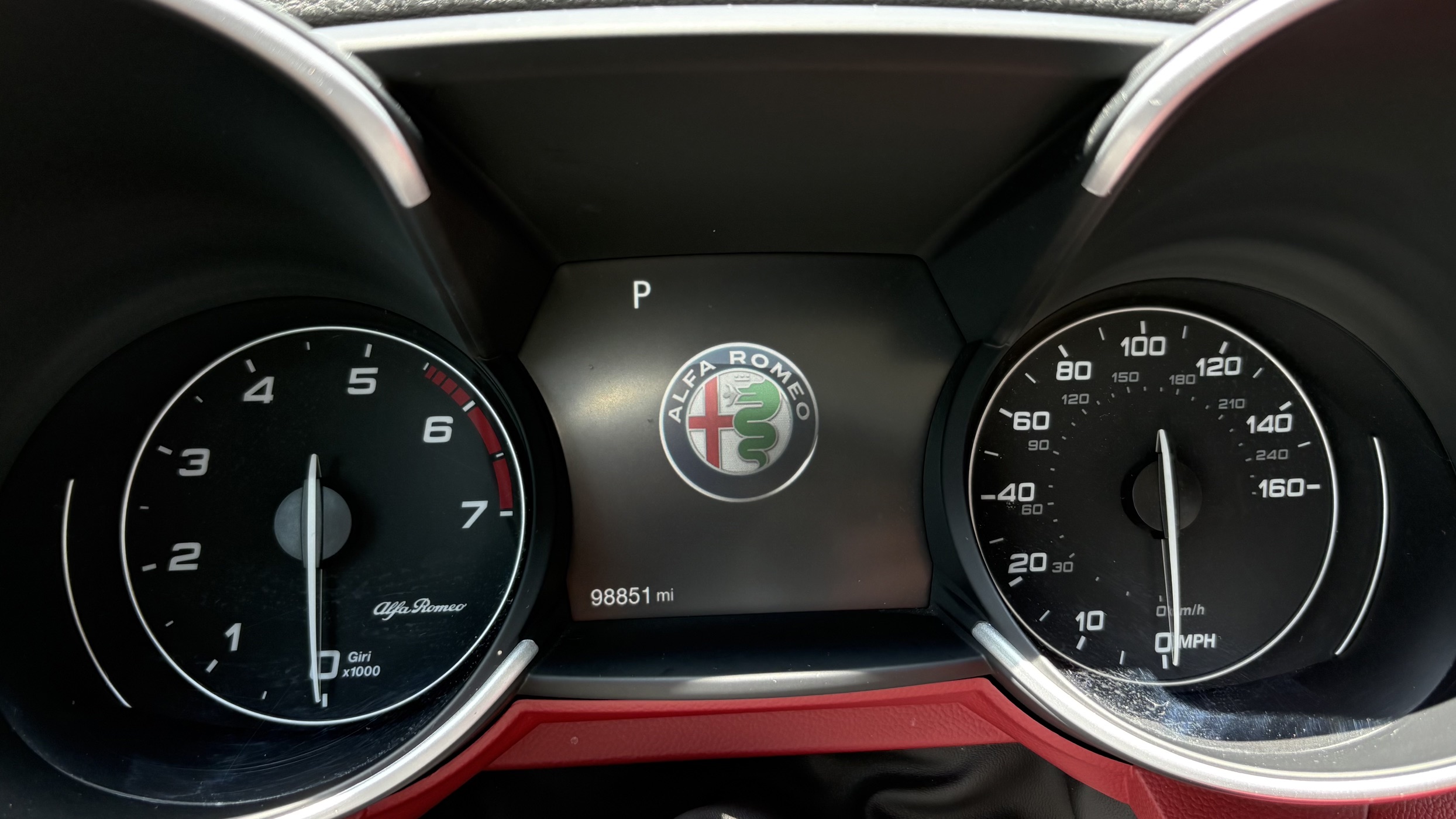 Used 2019 Alfa Romeo Giulia w/ Quick Order Package 22K Sport RWD image 15