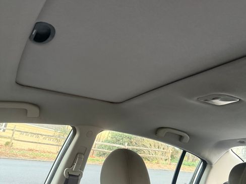 Used 2010 Nissan Sentra 2.0 SR image 22