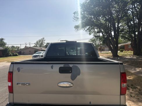 Used 2006 Ford F150 Lariat AWD/4WD image 2