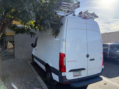 Used 2021 Mercedes-Benz Sprinter 2500 image 15