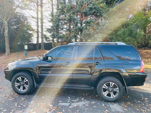 Used 2004 Toyota 4Runner Sport image 2