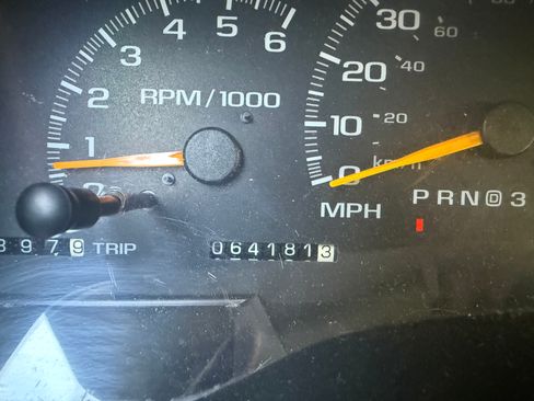Used 1998 GMC Suburban 2500 w/ Marketing Opt Pkg 2 AWD/4WD image 23
