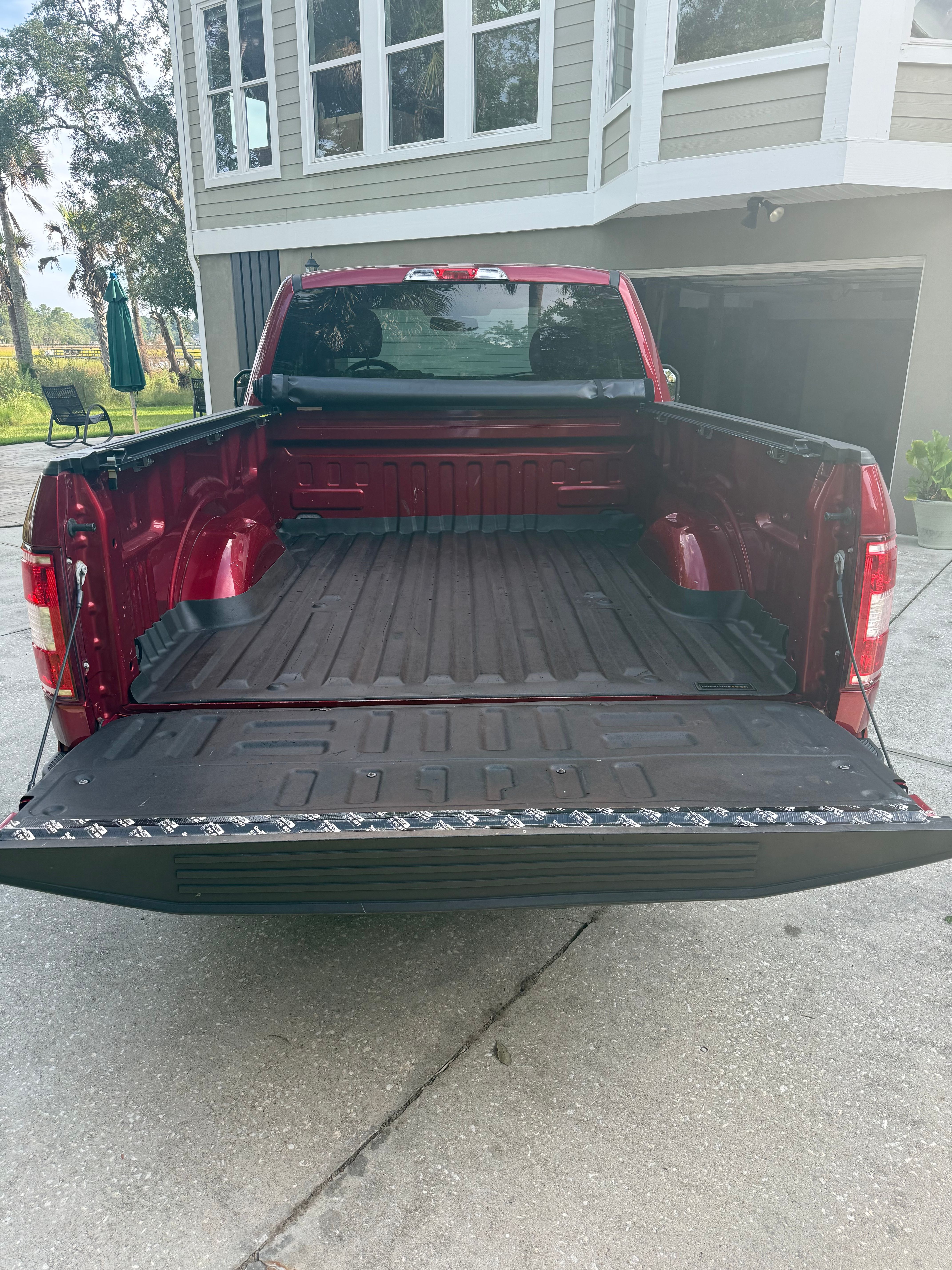 Used 2018 Ford F150 XLT w/ Equipment Group 301A Mid RWD image 2