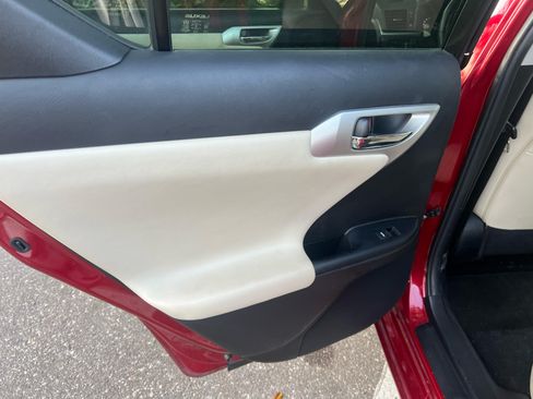 Used 2013 Lexus CT 200h w/ Premium Pkg w/Navigation image 9