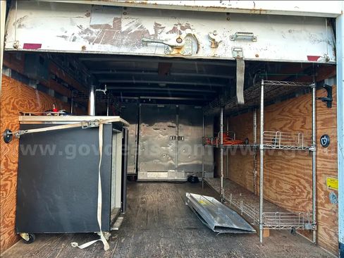 Used 2000 Ford E-350 and Econoline 350 Super Duty image 11