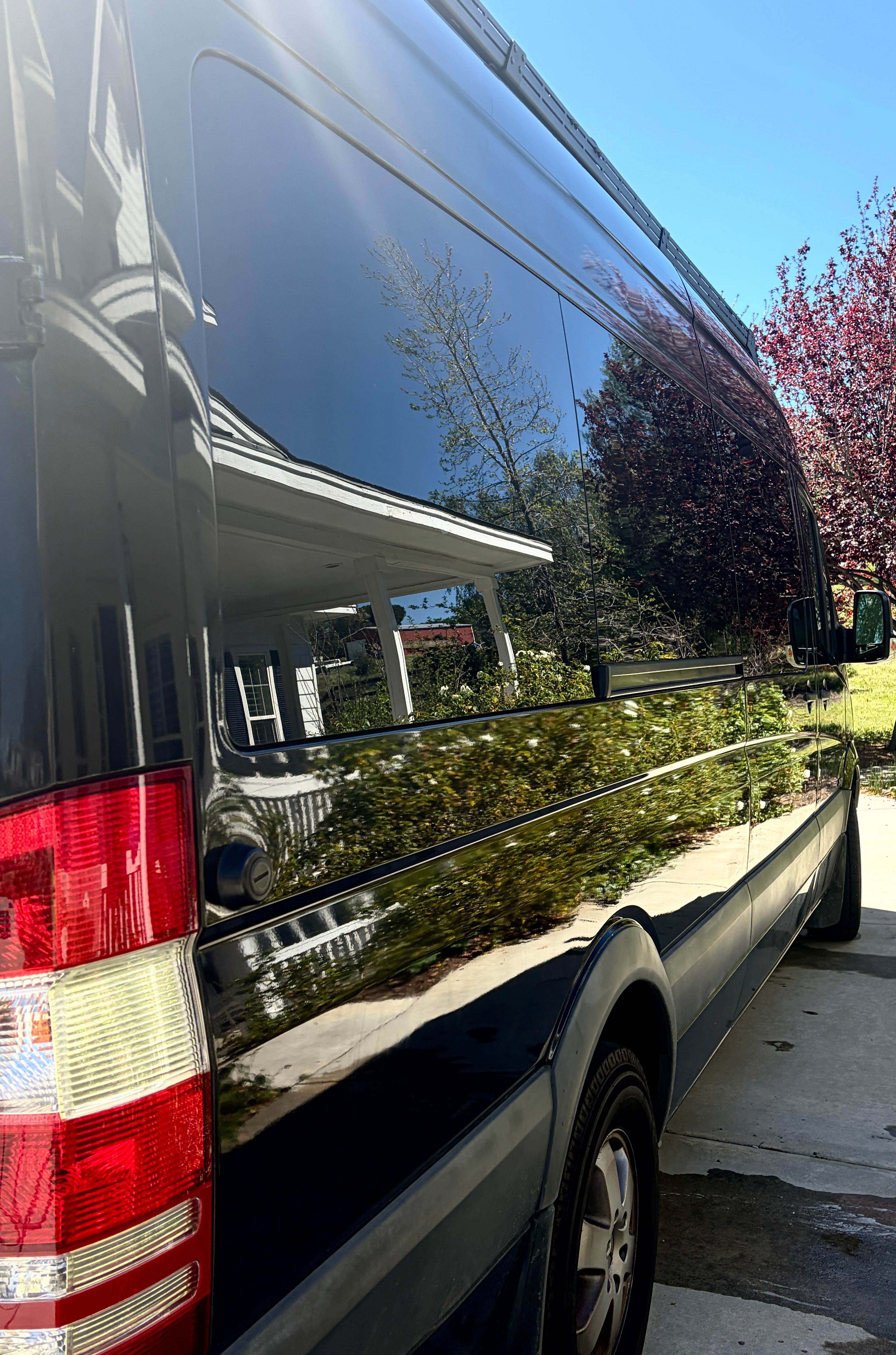 Used 2012 Mercedes-Benz Sprinter 2500 image 4