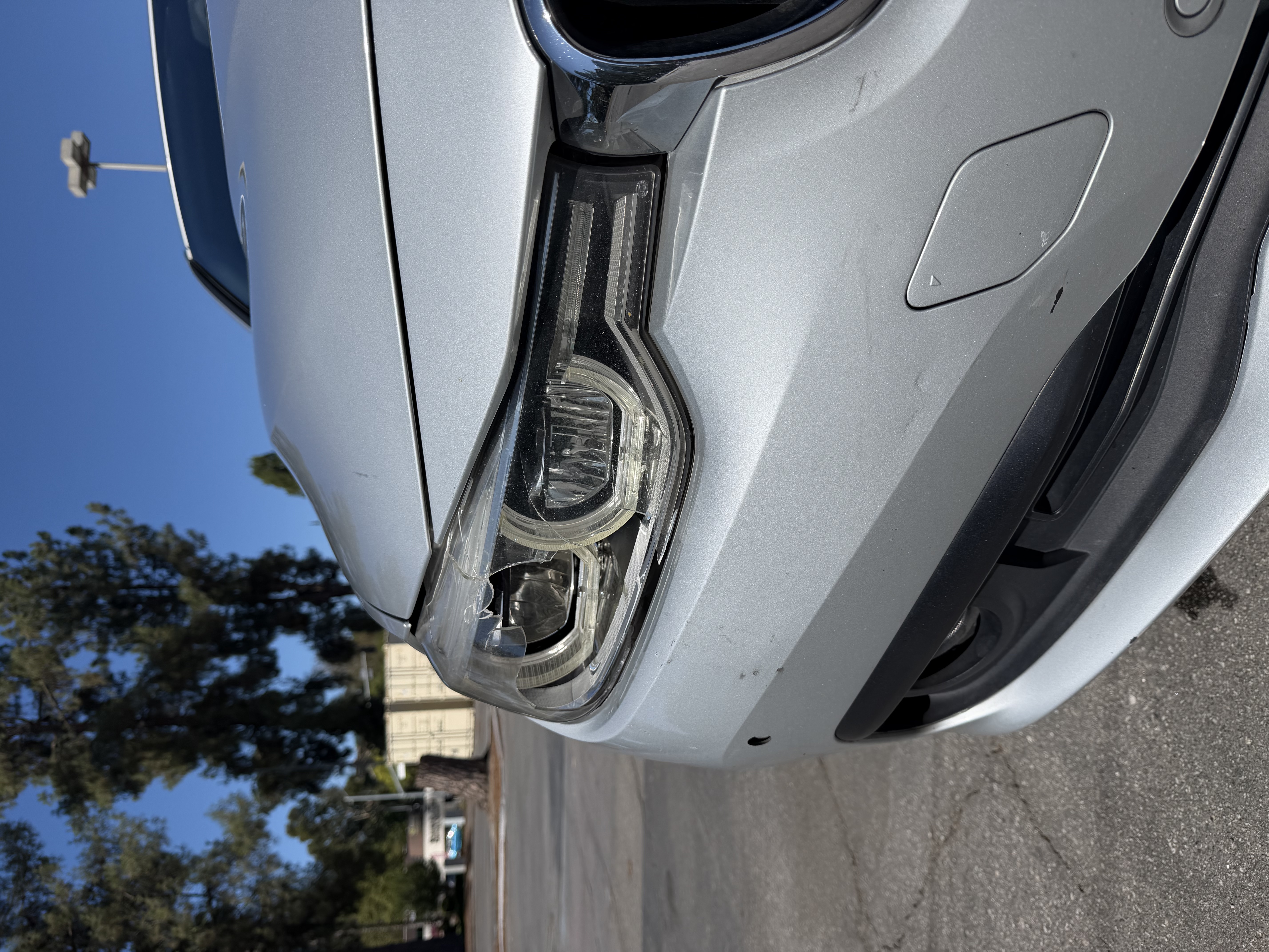 Used 2018 BMW 320i Sedan RWD image 10