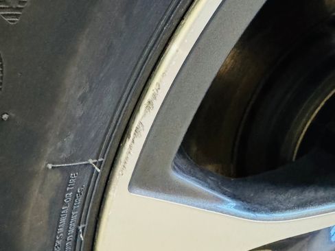 Used 2021 Toyota Highlander XLE image 8