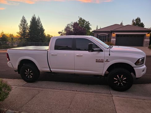 Used 2018 RAM 2500 Laramie w/ Sport Appearance Group AWD/4WD image 30