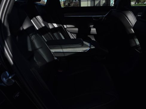 Used 2024 Volvo S90 T8 Ultimate image 10