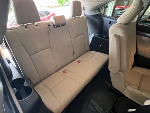 Used 2022 Toyota Highlander Platinum AWD/4WD image 14