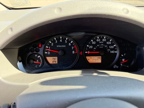 Used 2020 Nissan Frontier SV image 11