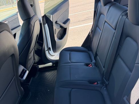 Used 2024 Tesla Model Y Long Range image 13