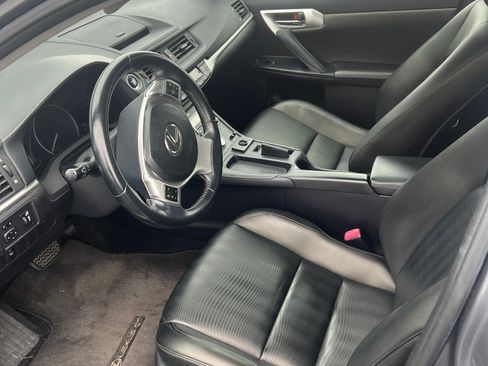 Used 2012 Lexus CT 200h Premium image 4