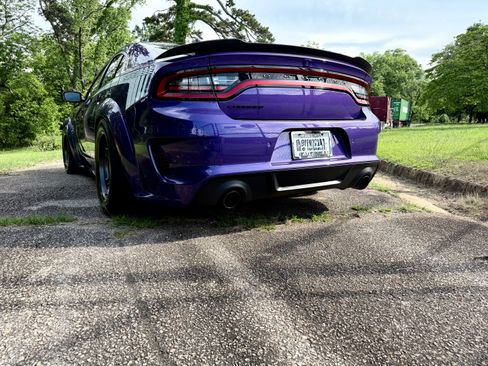 Used 2023 Dodge Charger Scat Pack RWD image 2