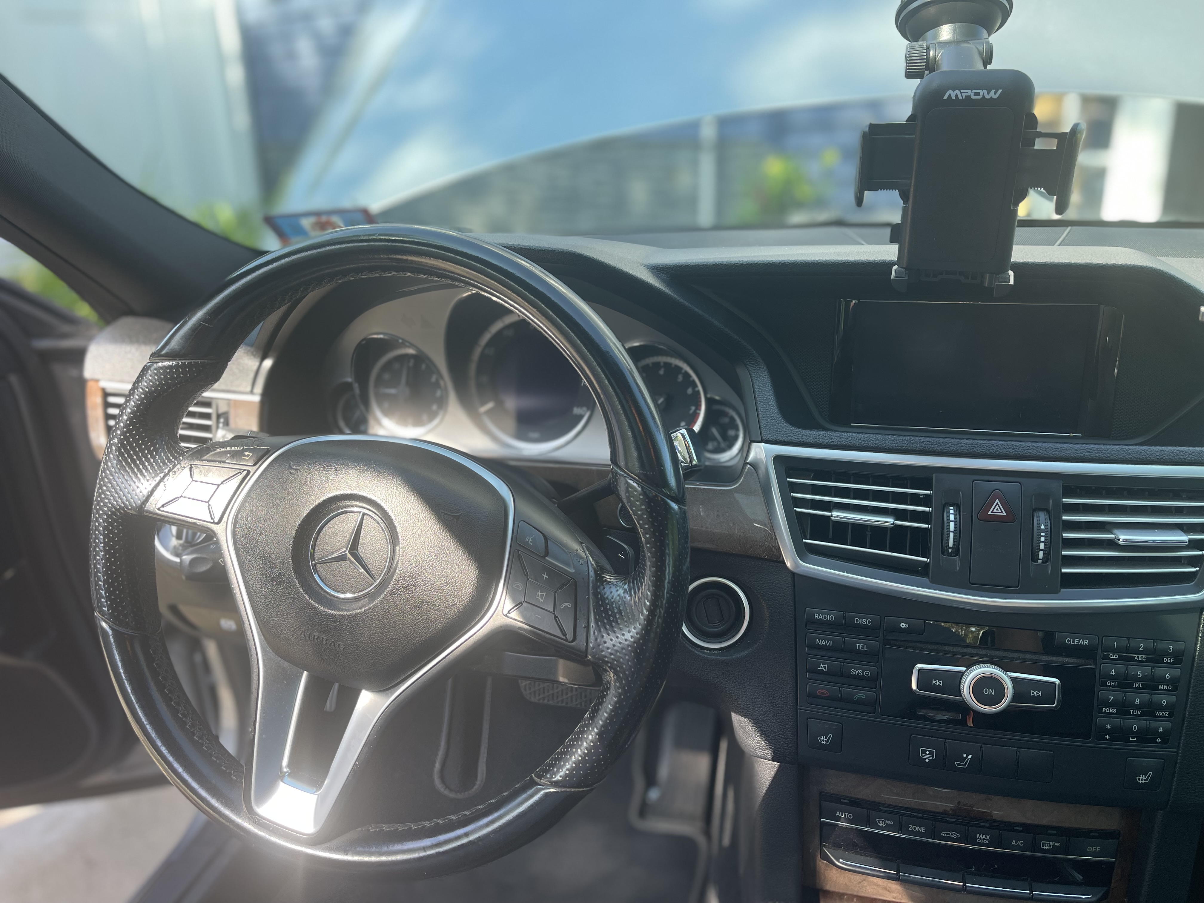 Used 2012 Mercedes-Benz E 350 4MATIC Sedan image 9