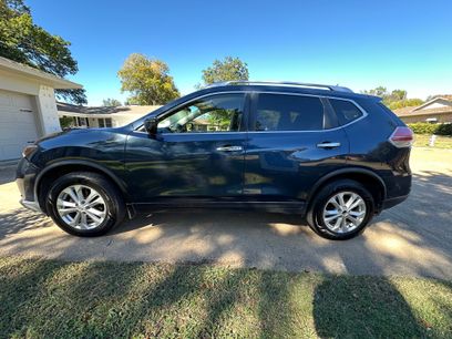 Used 2016 Nissan Rogue SV