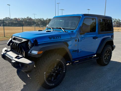 Used 2022 Jeep Wrangler Sport image 2