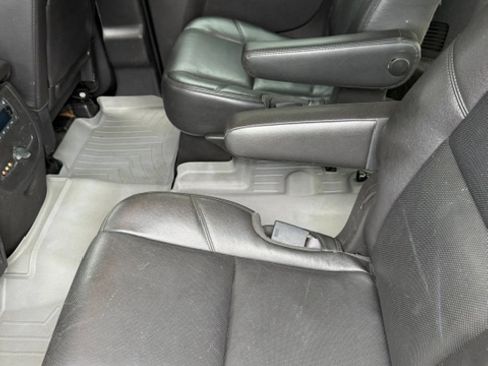 Used 2013 GMC Yukon XL 2500 SLT AWD/4WD image 18