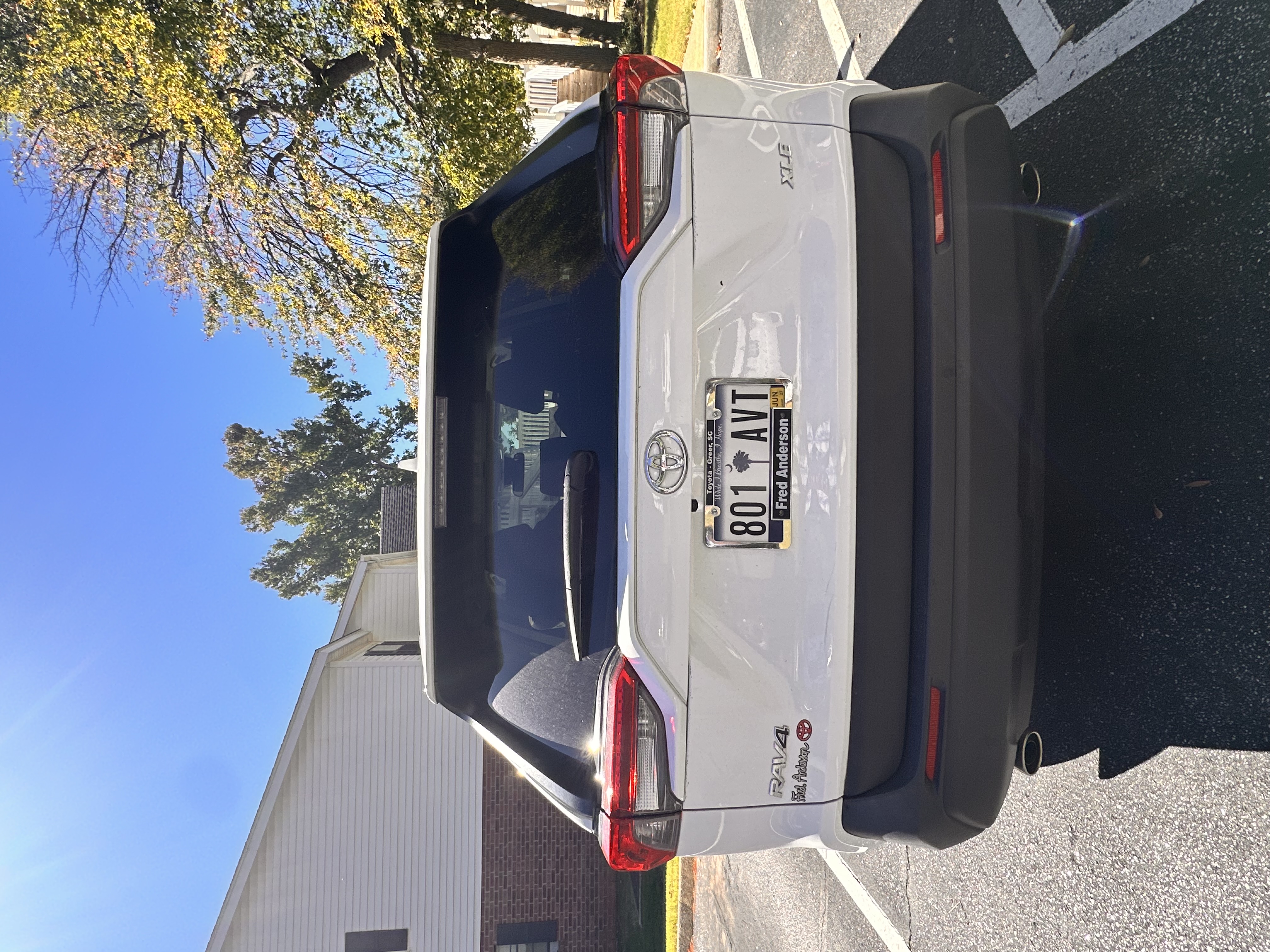 Used 2024 Toyota RAV4 XLE FWD image 6