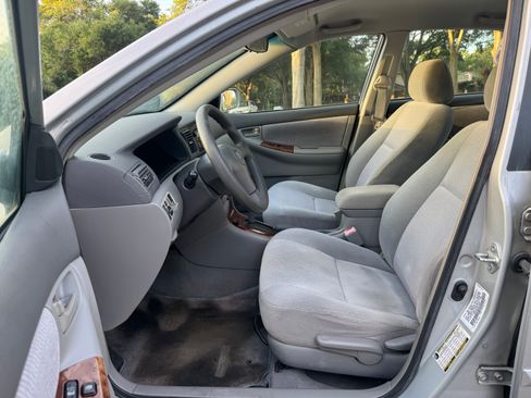 Used 2006 Toyota Corolla CE FWD image 9