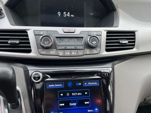 Used 2014 Honda Odyssey EX-L image 11