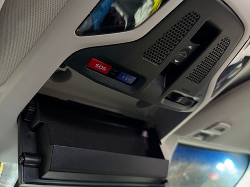 Used 2022 Subaru Outback Limited w/ Popular Package #2 image 11