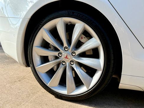 Used 2016 Tesla Model S 75D image 12