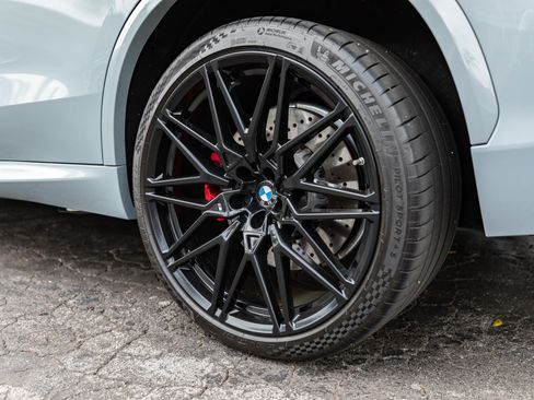 Used 2024 BMW X5 M Competition w/ Executive Package image 27